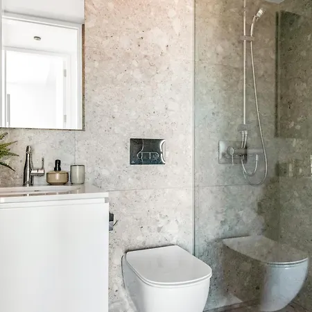 Sanders Gaia - Bright Two-bedroom With Sea View Lägenhet Larnaca