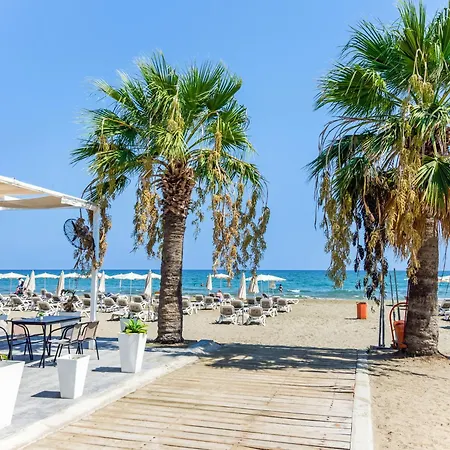 Sanders Gaia - Bright Two-bedroom With Sea View Apartment