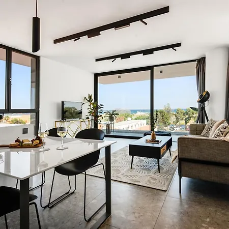 Sanders Gaia - Bright Two-bedroom With Sea View Lägenhet *